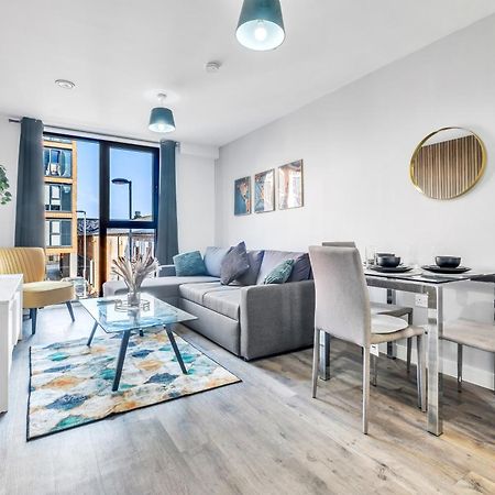 City Centre Emerald Escape - Sleeps-6, 2Beds & 2Baths , Netflix , Free Internet Бирмингем Экстерьер фото