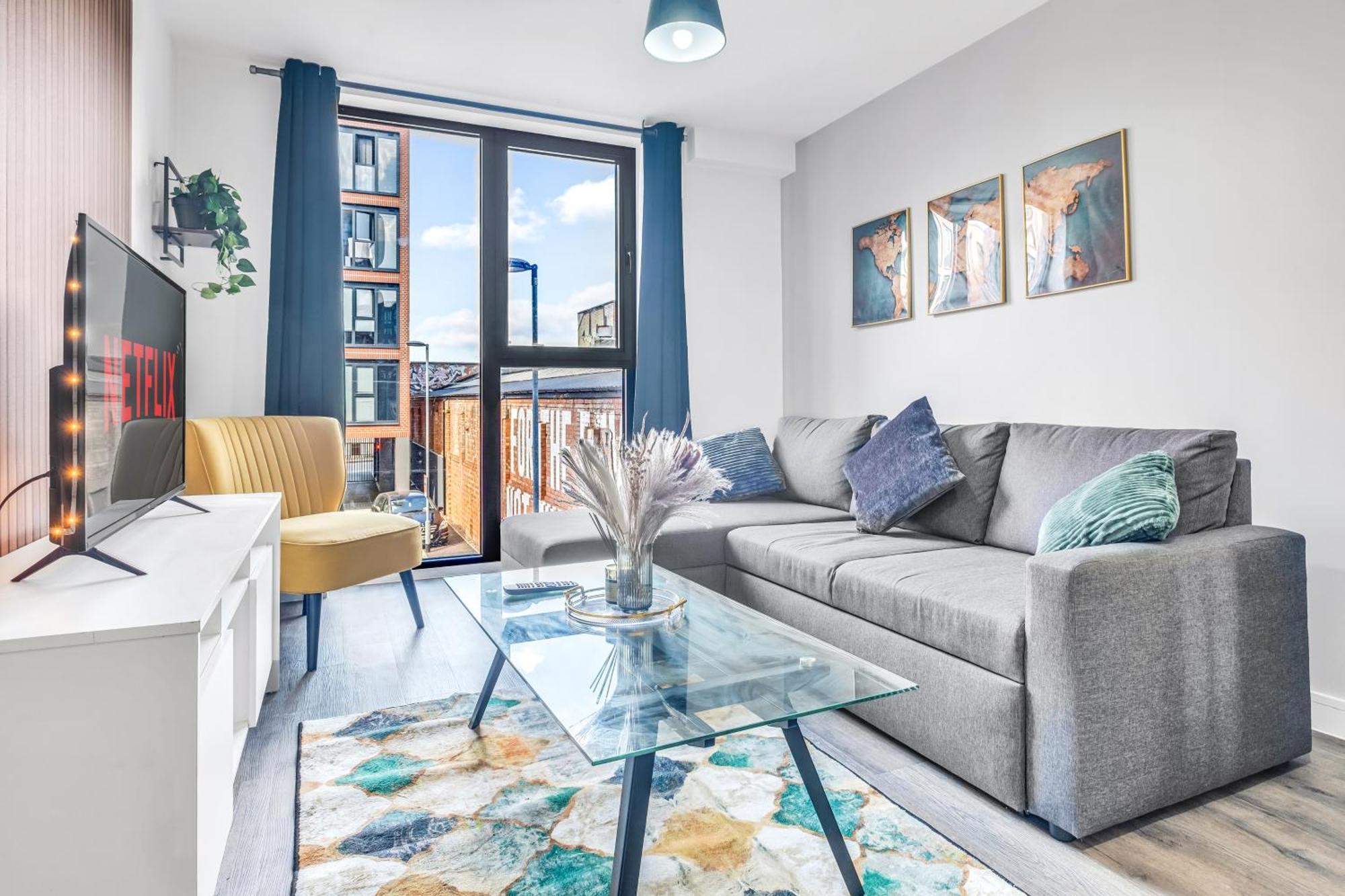City Centre Emerald Escape - Sleeps-6, 2Beds & 2Baths , Netflix , Free Internet Бирмингем Экстерьер фото