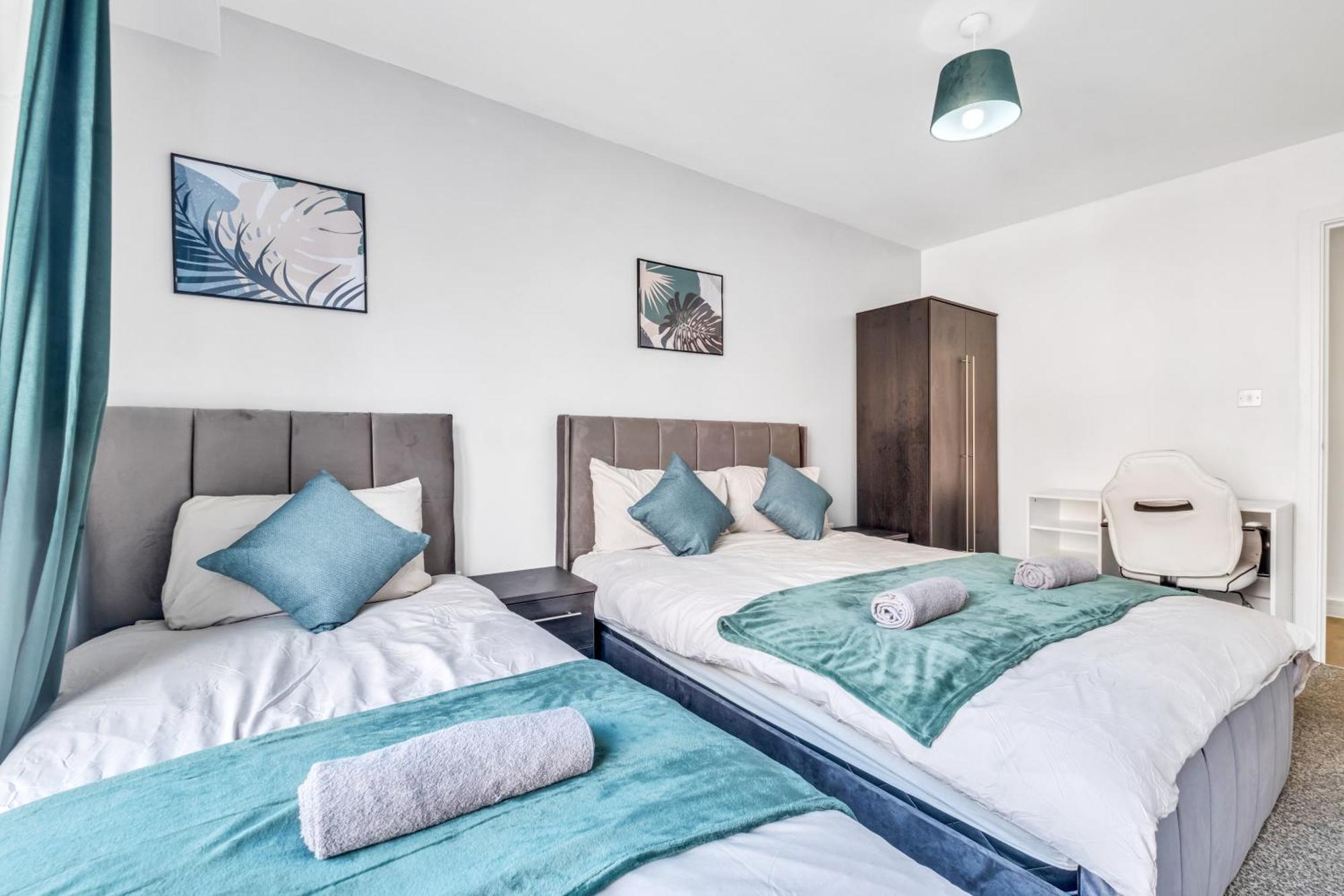 City Centre Emerald Escape - Sleeps-6, 2Beds & 2Baths , Netflix , Free Internet Бирмингем Экстерьер фото